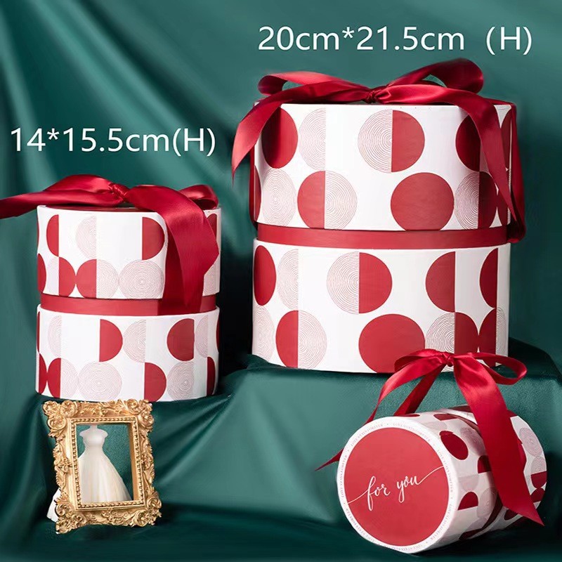 Polka Dot Cardboard Gift Packaging Box Red Color For Wedding Candy