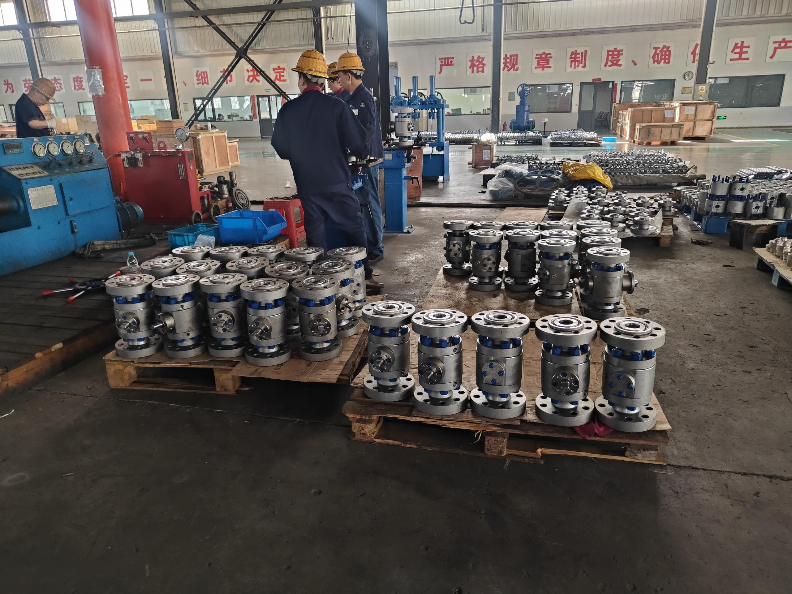 Compound Exhaust Valve for Air Ventilation in Medium Temperature Hydraulic Systems