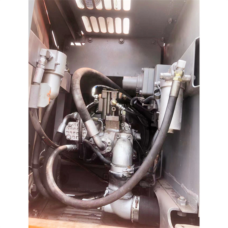 Original Hitachi EX100 EX100WD Excavator with 56.7KW and Original Hydraulic Cylinder