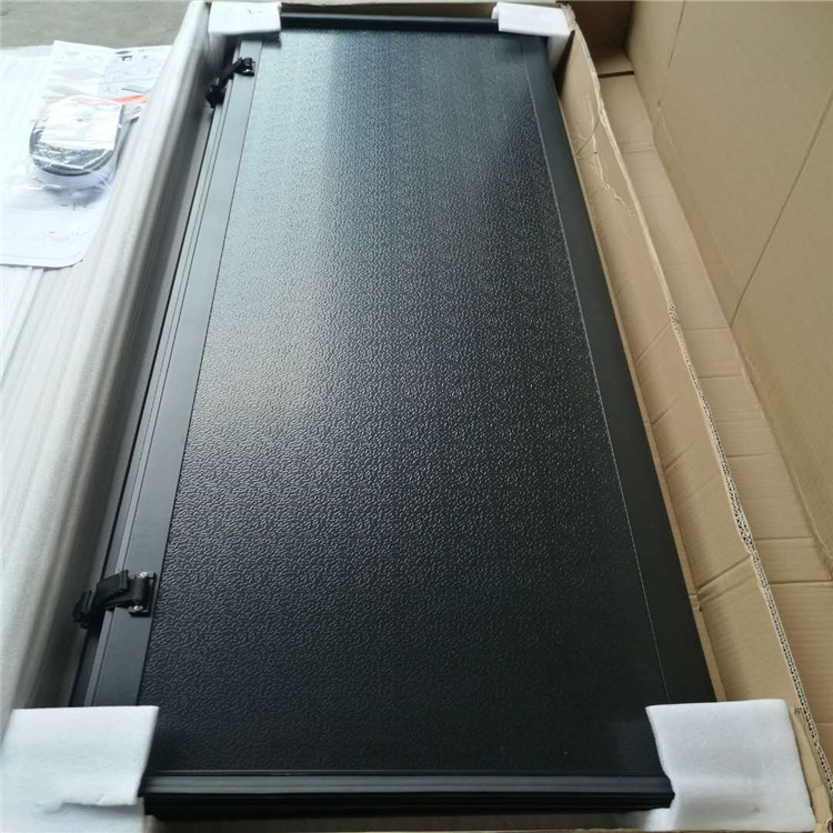 4X4 Car Accessories Hard Tri Fold Tonneau Bed Cover For Nissan Navara NP300