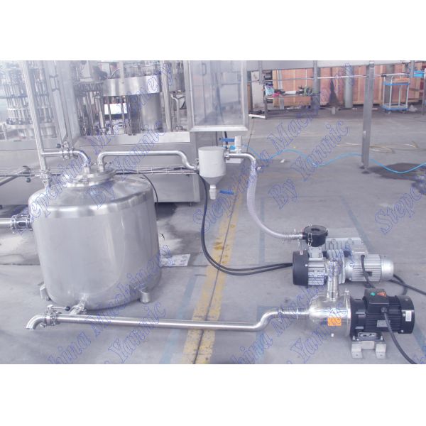 Small Scale Juice Filling Machine , 3 In 1 Automatic Filling Machine For Glass Bottles