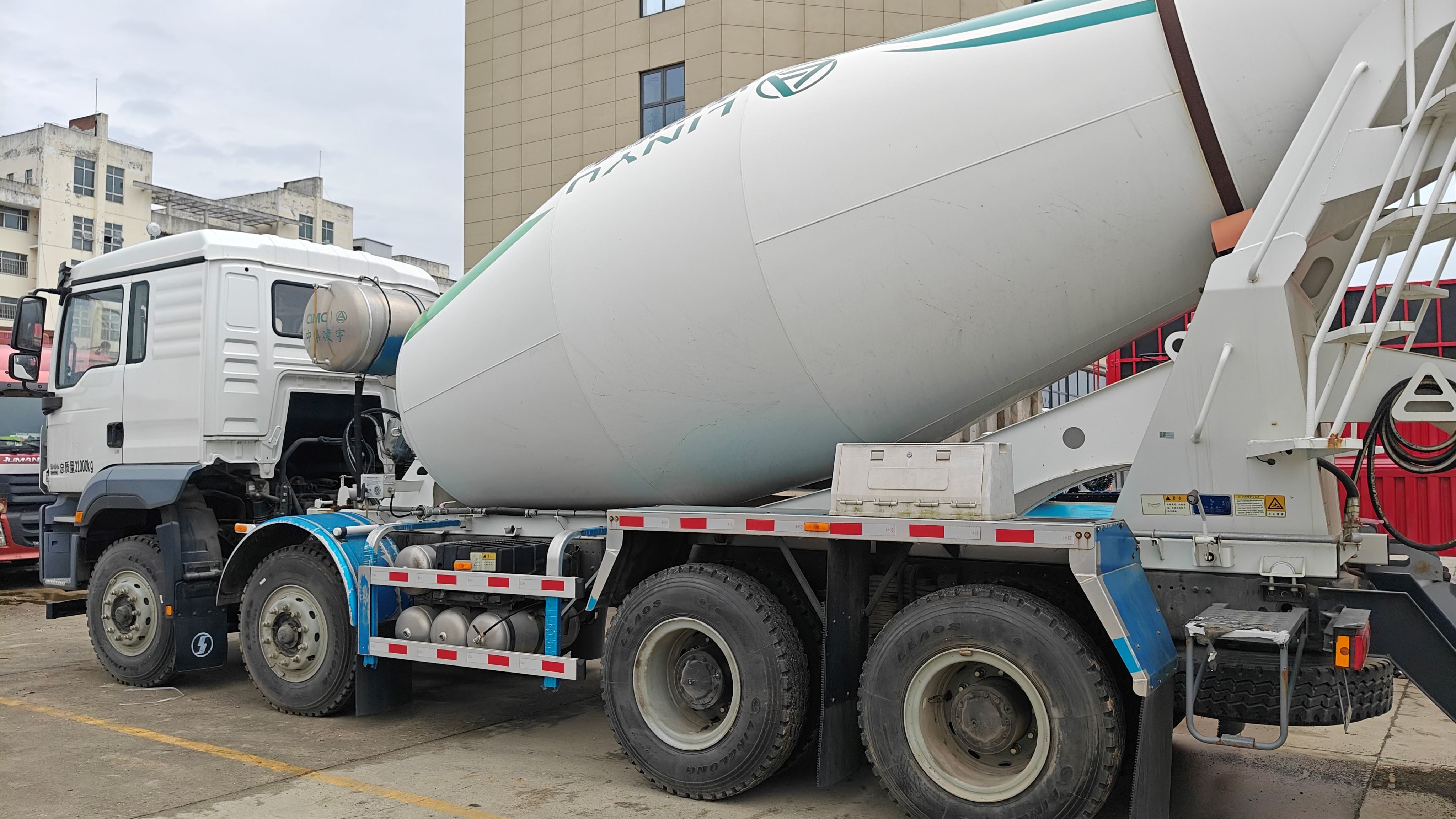 2021 Commercial Concrete Transport Trucks for Sale" "Construction Mixer Trucks"