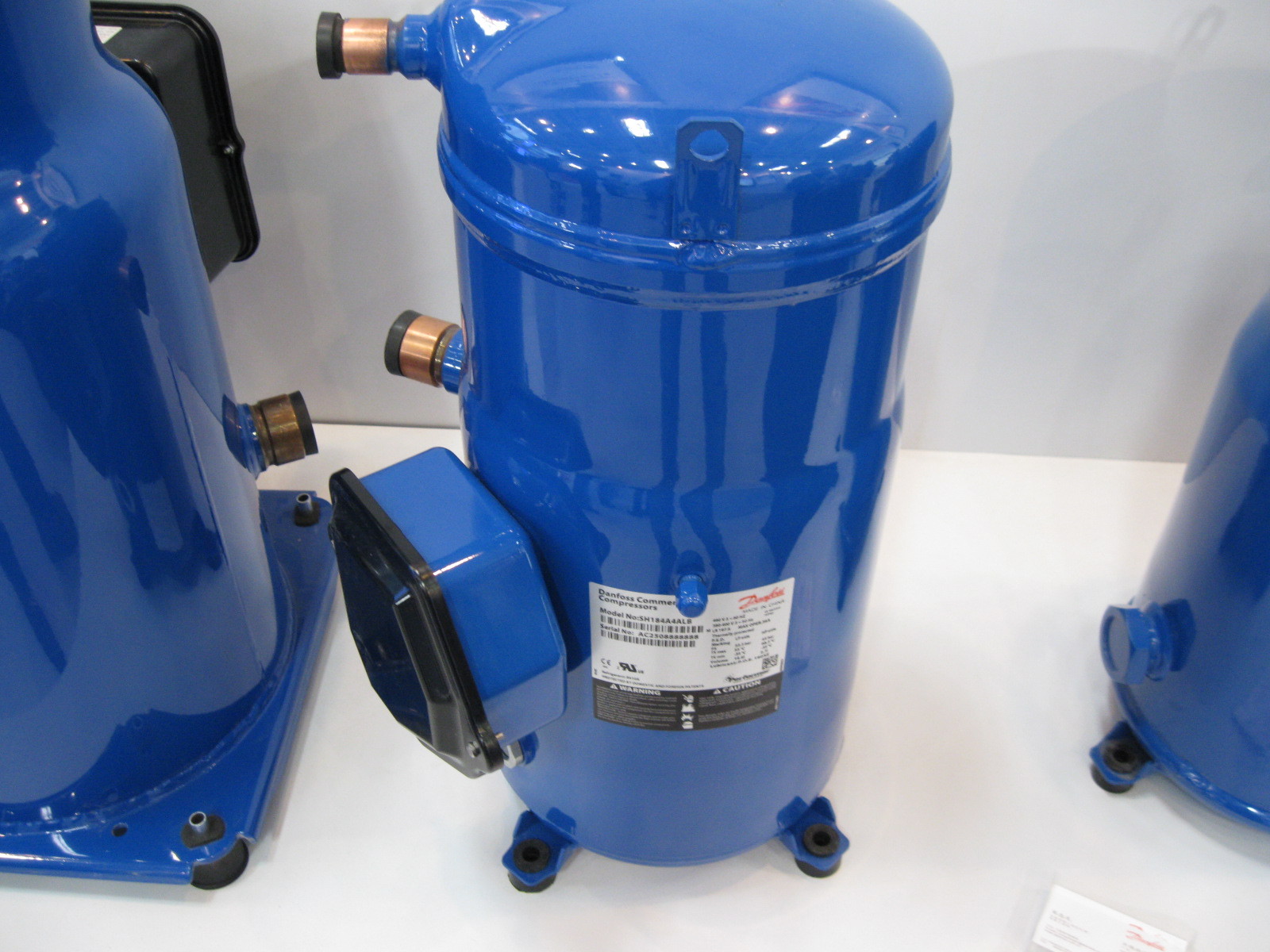Performer 8HP Refrigeration Scroll Compressor AC Power Blue Color SH184A4ALB R410A