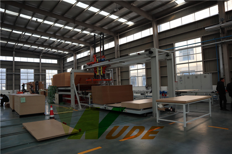 High Capacity Short Cycle Lamination Line Particle Board Hot Press Machine