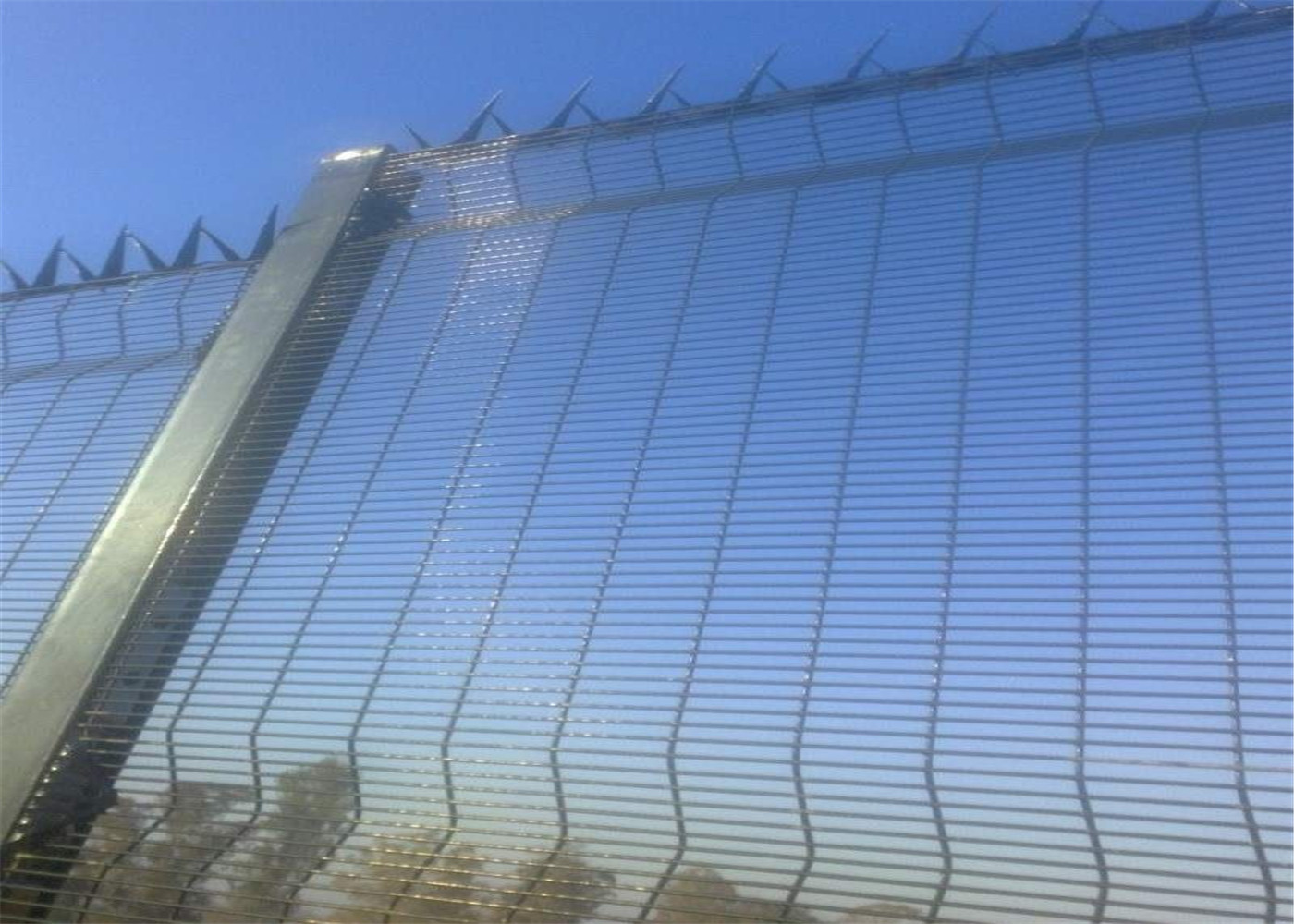 358 security wire fence panels powder coated orange & black mesh 76.20mm x 12.70mm with 4 v fold