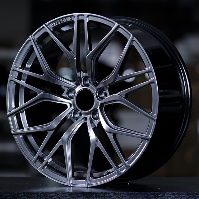 Factory custom good quality auto spare pares hub skate wheels motor car wheel hubs