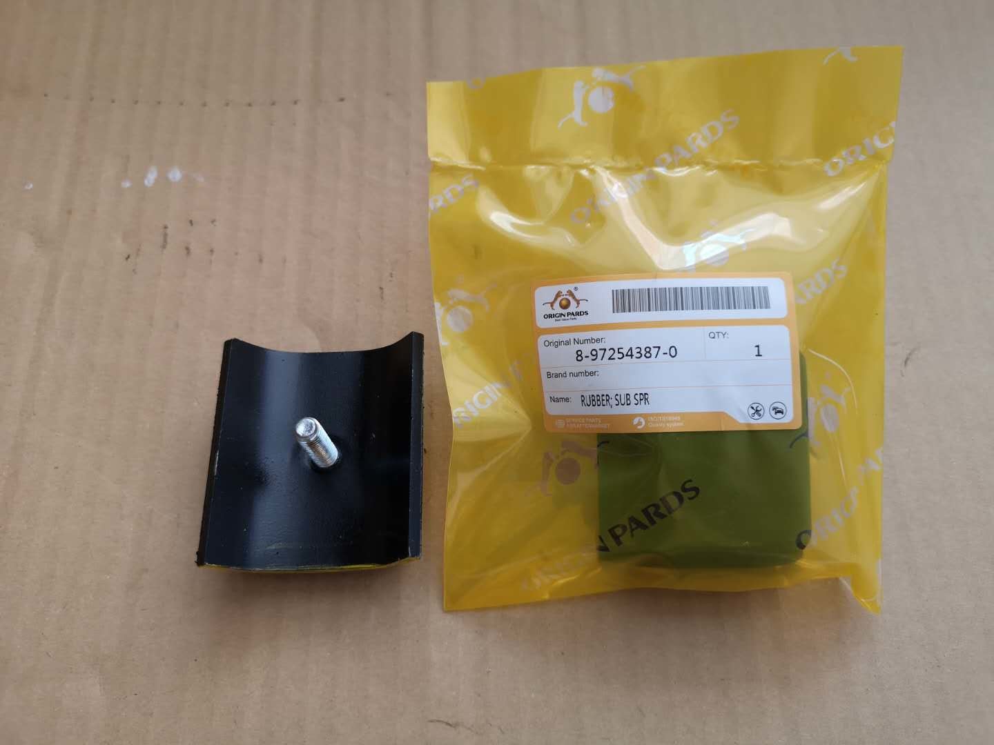 NKR NPR 8972543870 Spring Suspension Bracket Rubber