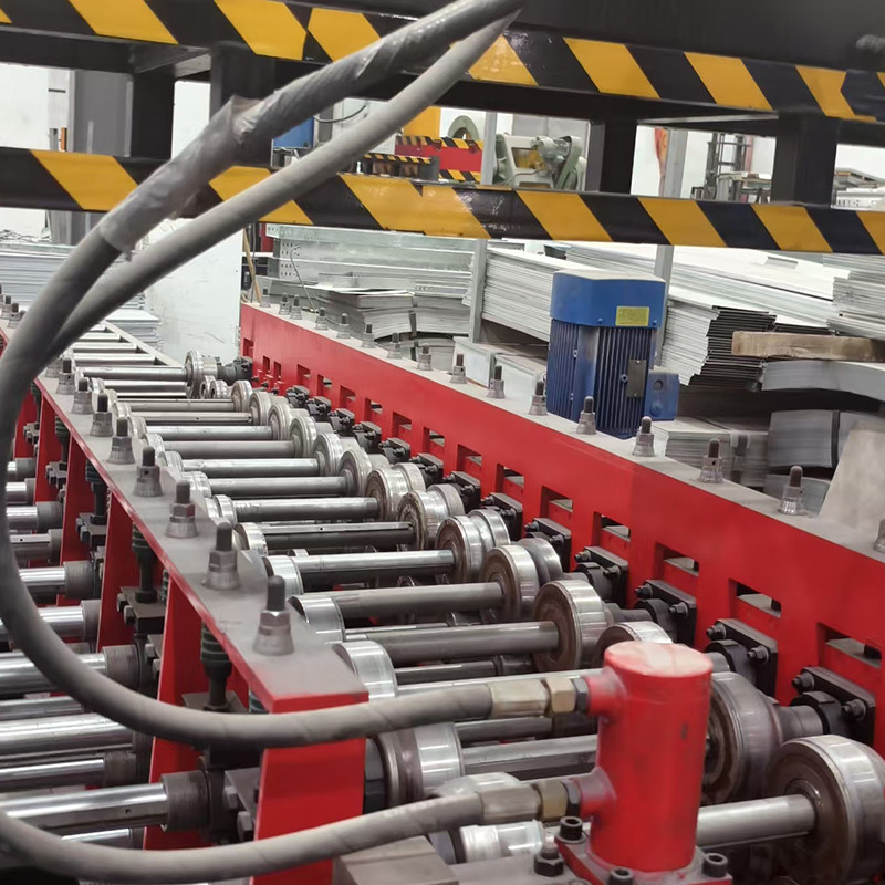 3 KW Cable Tray Lid Machine Steel Construction For Superior Performance