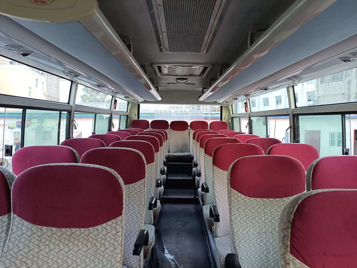 Second Hand 35 Seats Used Yutong Commuter Bus Emission Euro 3 Passenger