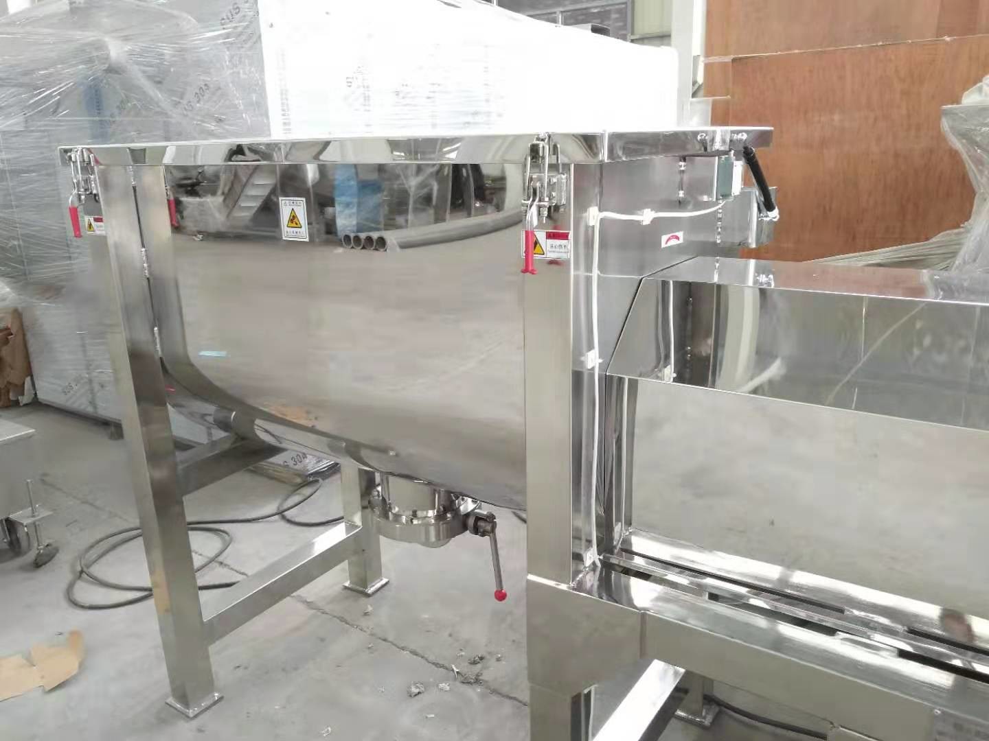 Customized GMP Horizontal Ribbon Mixer Food Powder Blender 1500kg / Batch
