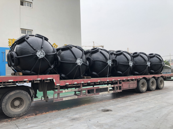 Floating Marine Rubber Fender ISO Pneumatic Rubber Fender for Boat Dock Ship