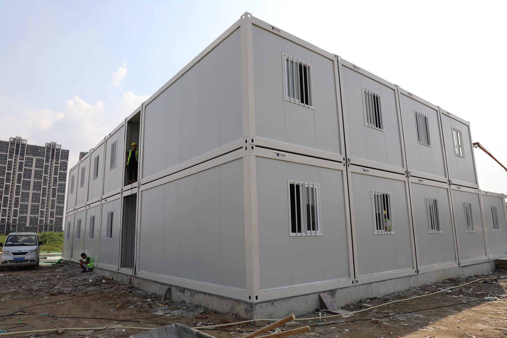 Fully Assembled 20Ft 40Ft Two Story Casa Flat Pack Luxury Prefab Portable Living Containers Floating Houses