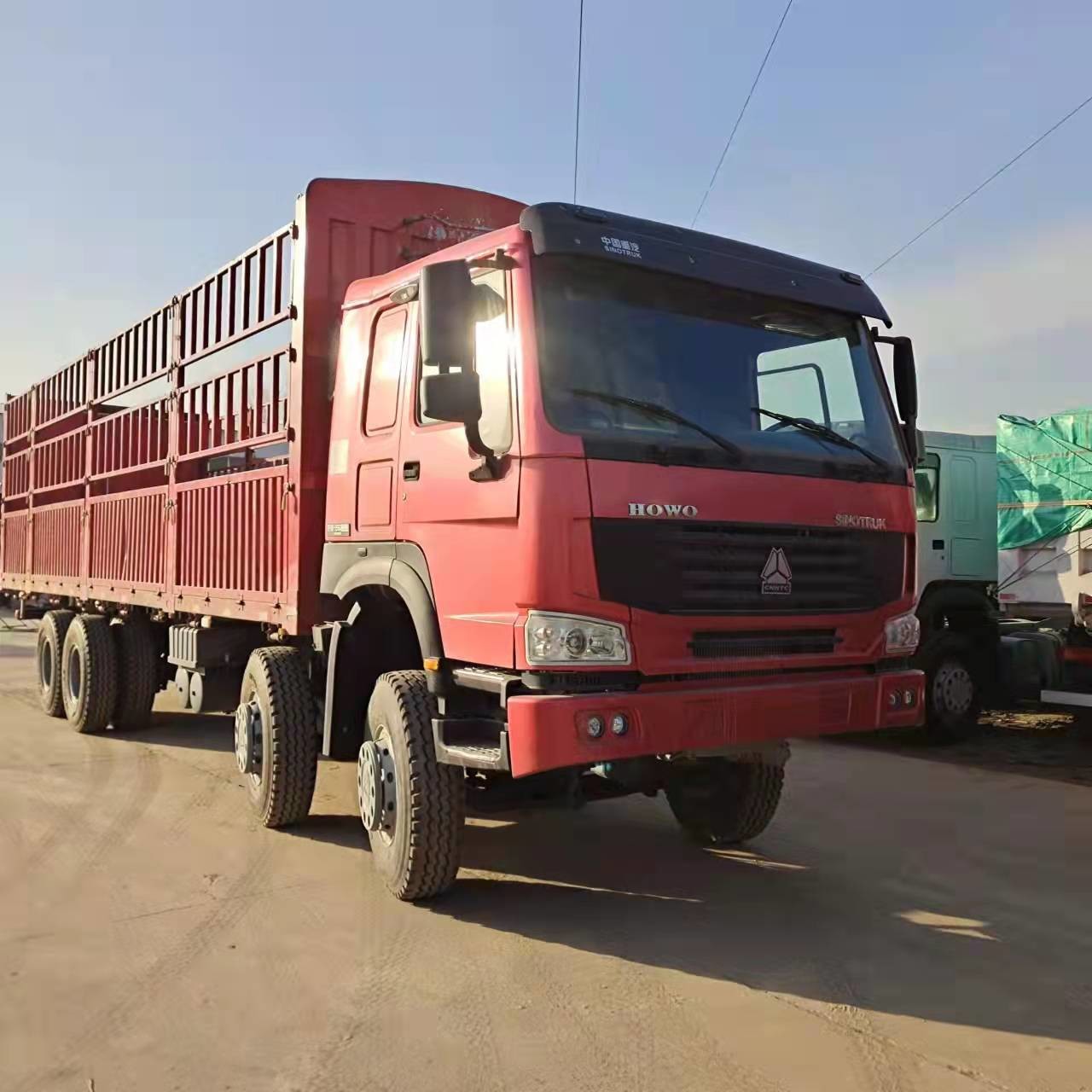 Good Performance HOWO 8X4 Cargo Truck with 6m Cargo Box Dimensions