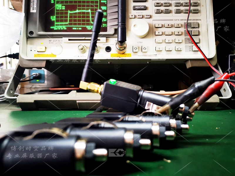 GPS positioning jammer in-line cigarette lighter working 12v-24v power supply anti positioning anti tracking shield