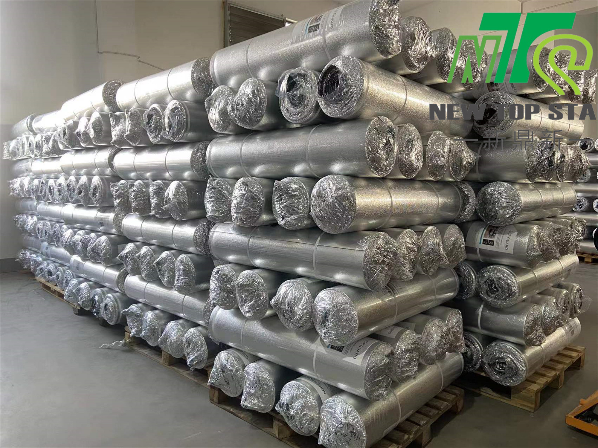 Closed Cell EVA Foam Underlayment 4mm 5mm Silver Moisture Barrier