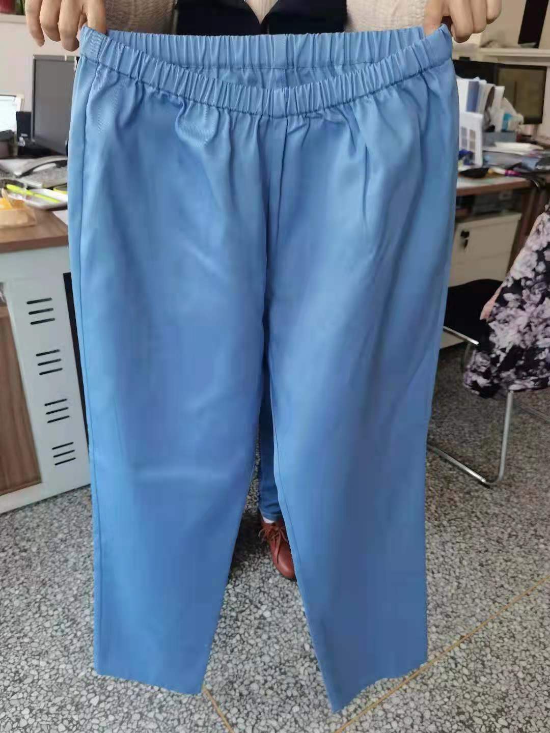 CE ISO S-XXXL Disposable Scrubs Top And Bottom SMS Scrub Suit For Nurses