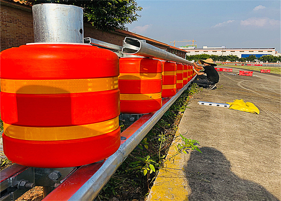 Advanced EVA Foam Board Material Highway Rotating Guardrail