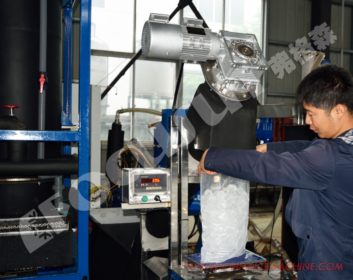 High Capacity Semi-automatic Ice Packing Machine Packer for 1000kg/hr Packaging