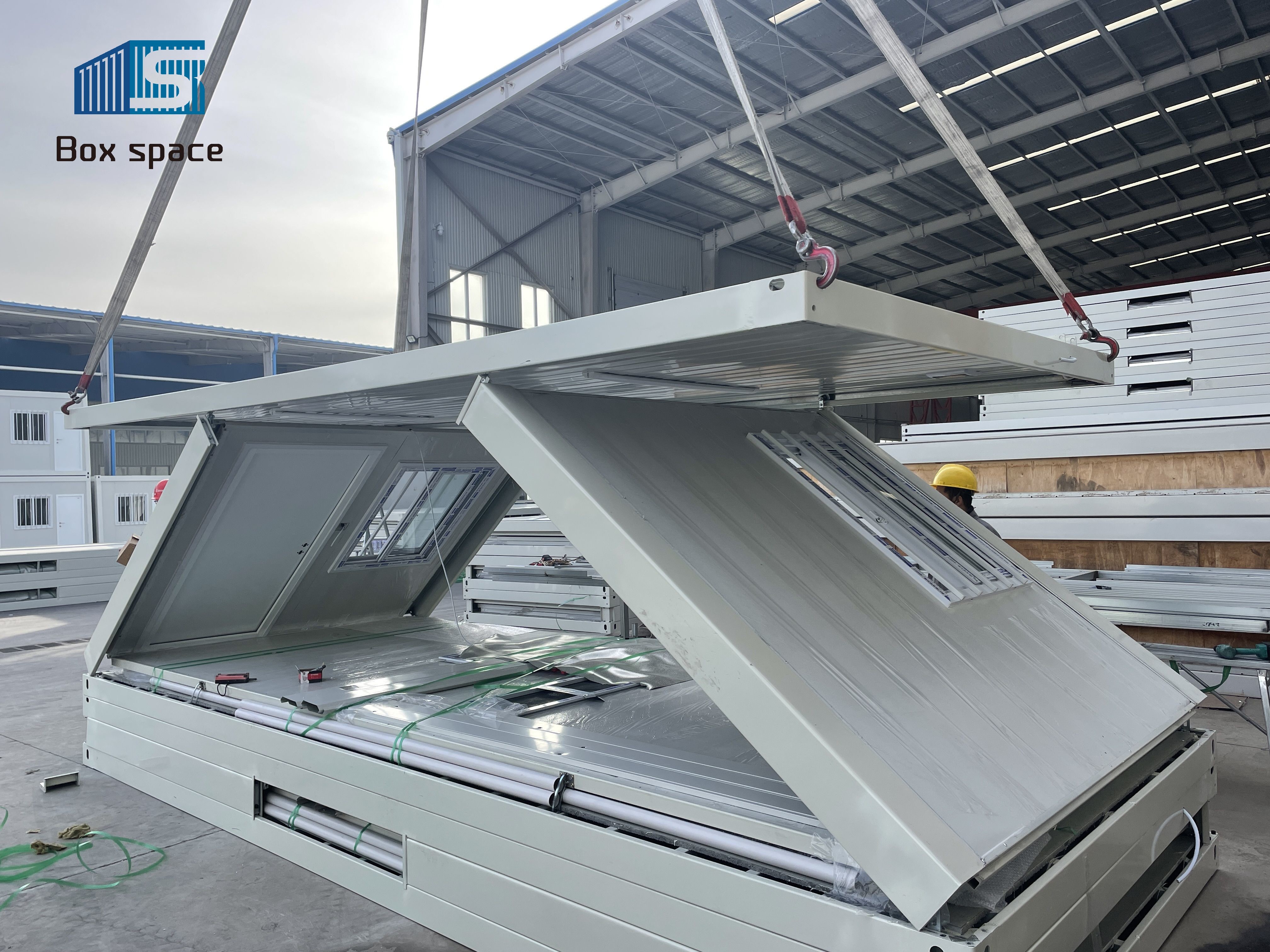 Galvanized Steel Foldable Container Homes , Powder Coating Prebuilt Container Homes