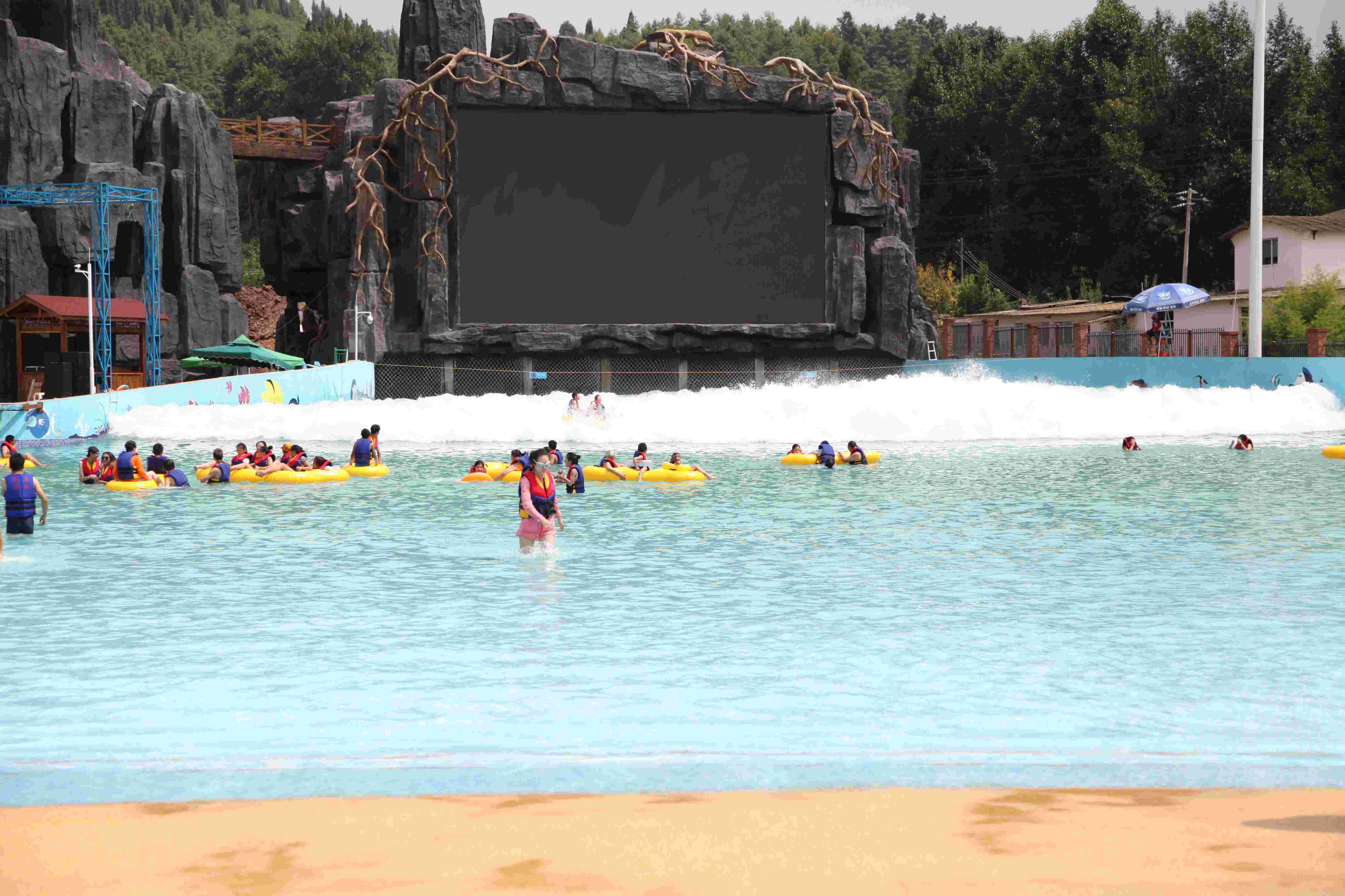 Attractive Water Park Wave Pool / Aqua Park Wave Pool Equipment