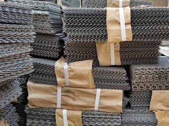RAL Colors Expanded Steel Plate Mesh 50*100mm For Foundation Pit Supporting Shotcrete