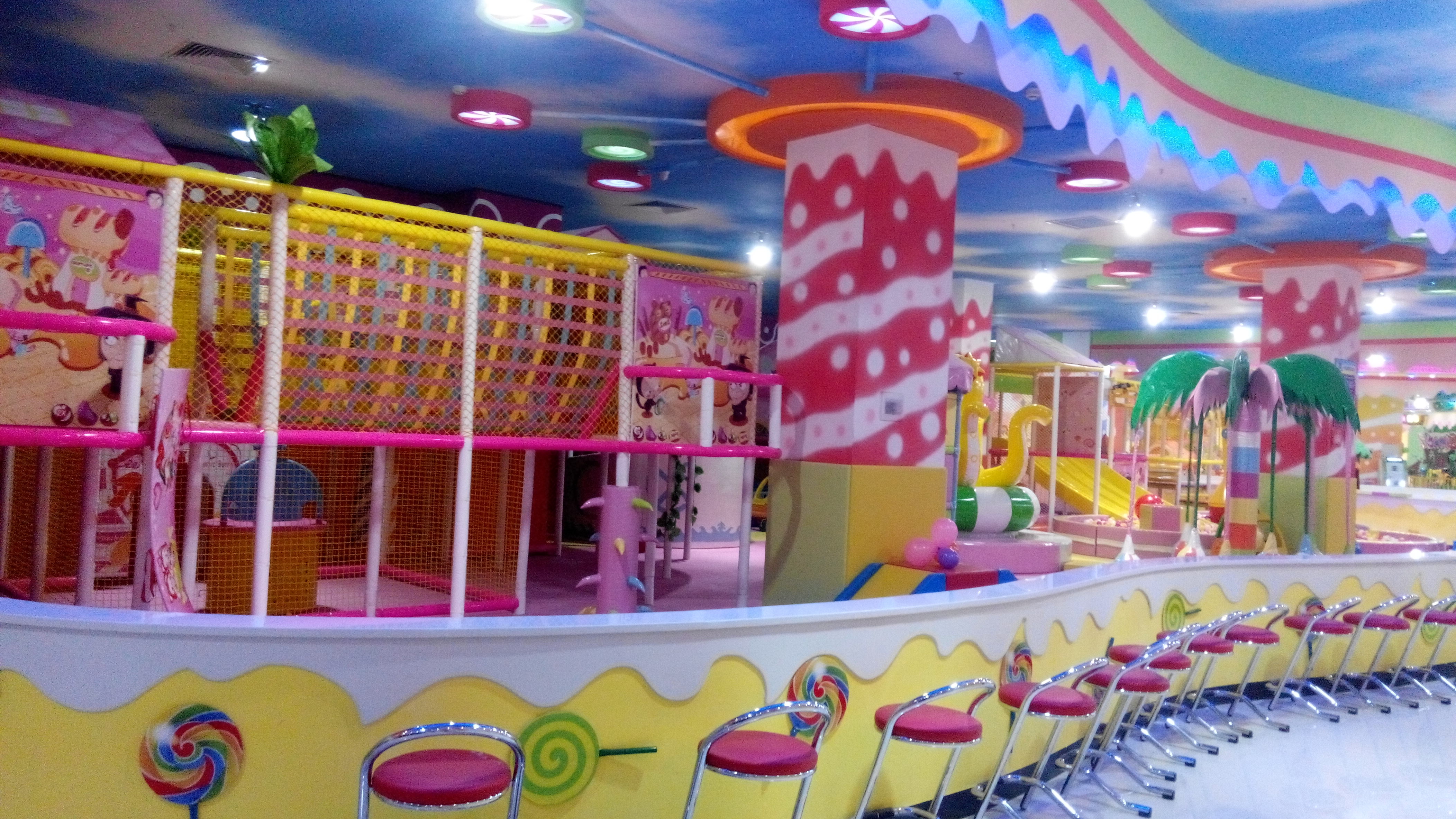 2017 China Supply Colorful Kids Indoor Soft Naughty Castle Playground with Large Ball Pool