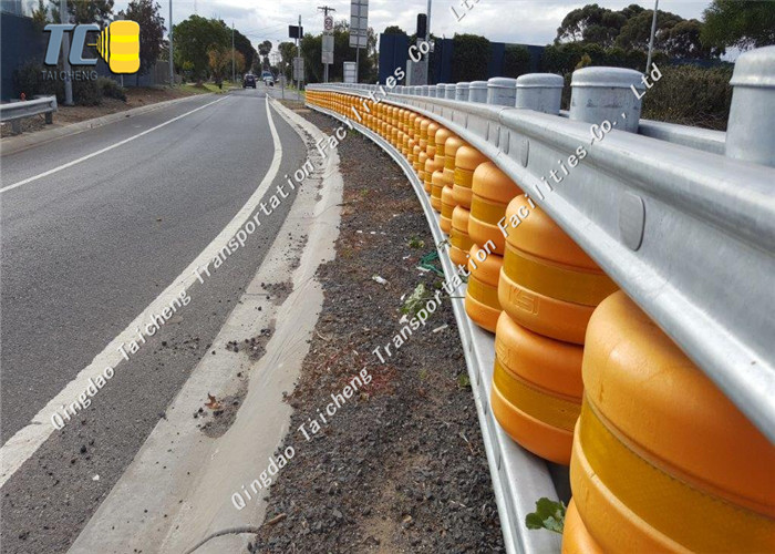 Polyurethane Foam Rolling Barrier System Q235 Hot Dip Galvanizing Material