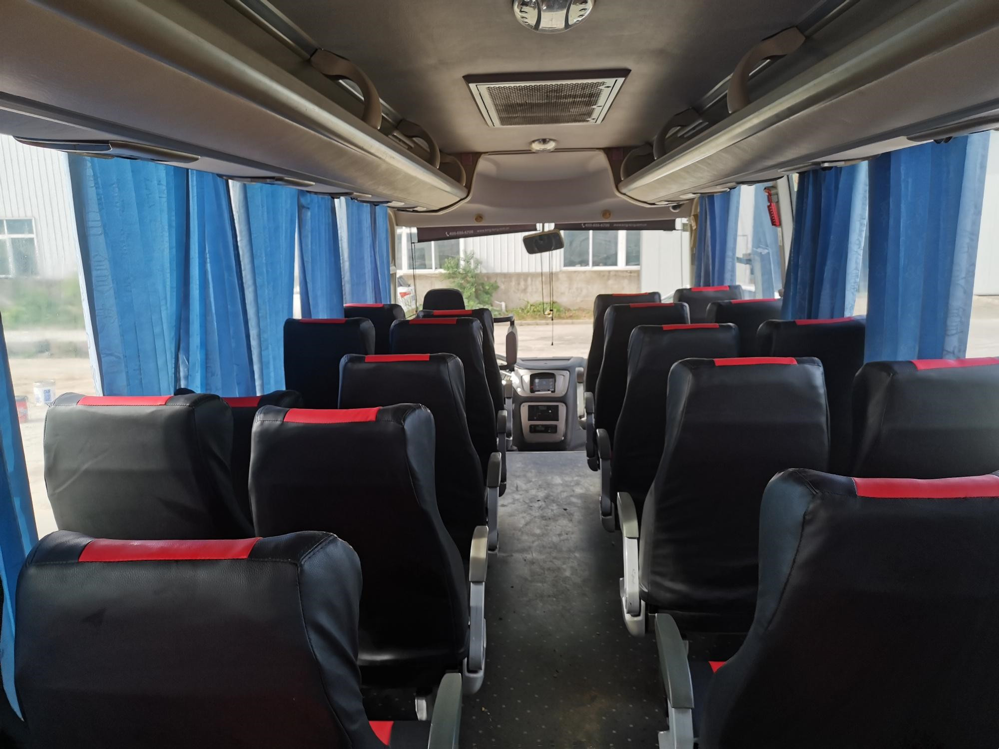 XMQ6802 Used Bus Kinglong Left Steering Coach 35seats Electric YC4G 147kw Air Bag Suspension