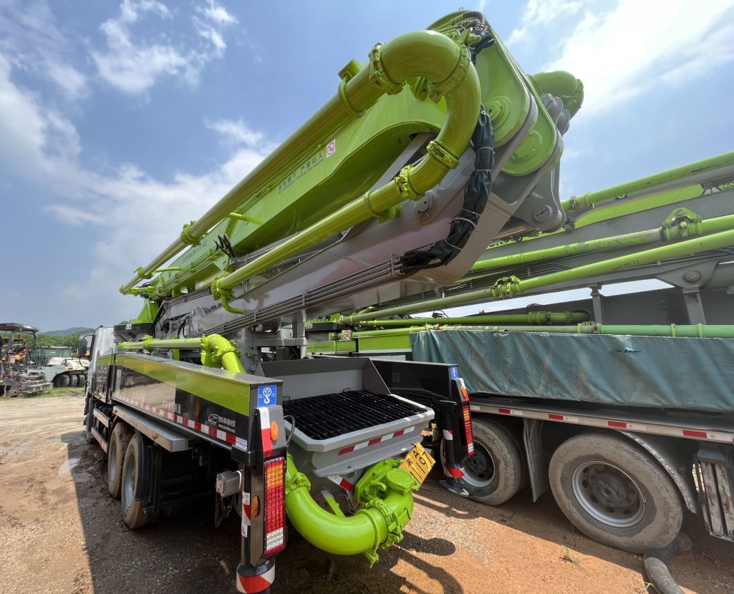 Renovated Condition 2012 Zoomlion 47m Concrete Pump Used Mobile Hydraulic Pump Batching Plant