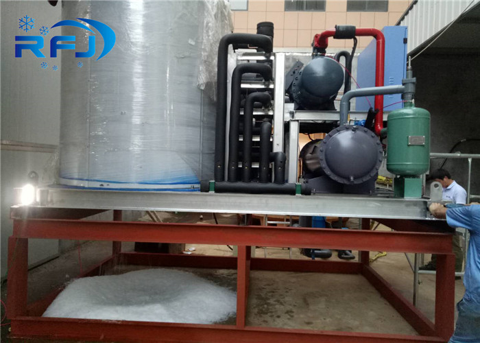 Big Water Cooling Flake Ice Machine 10 Tons Refrigerant Long Lifespan For Seafood