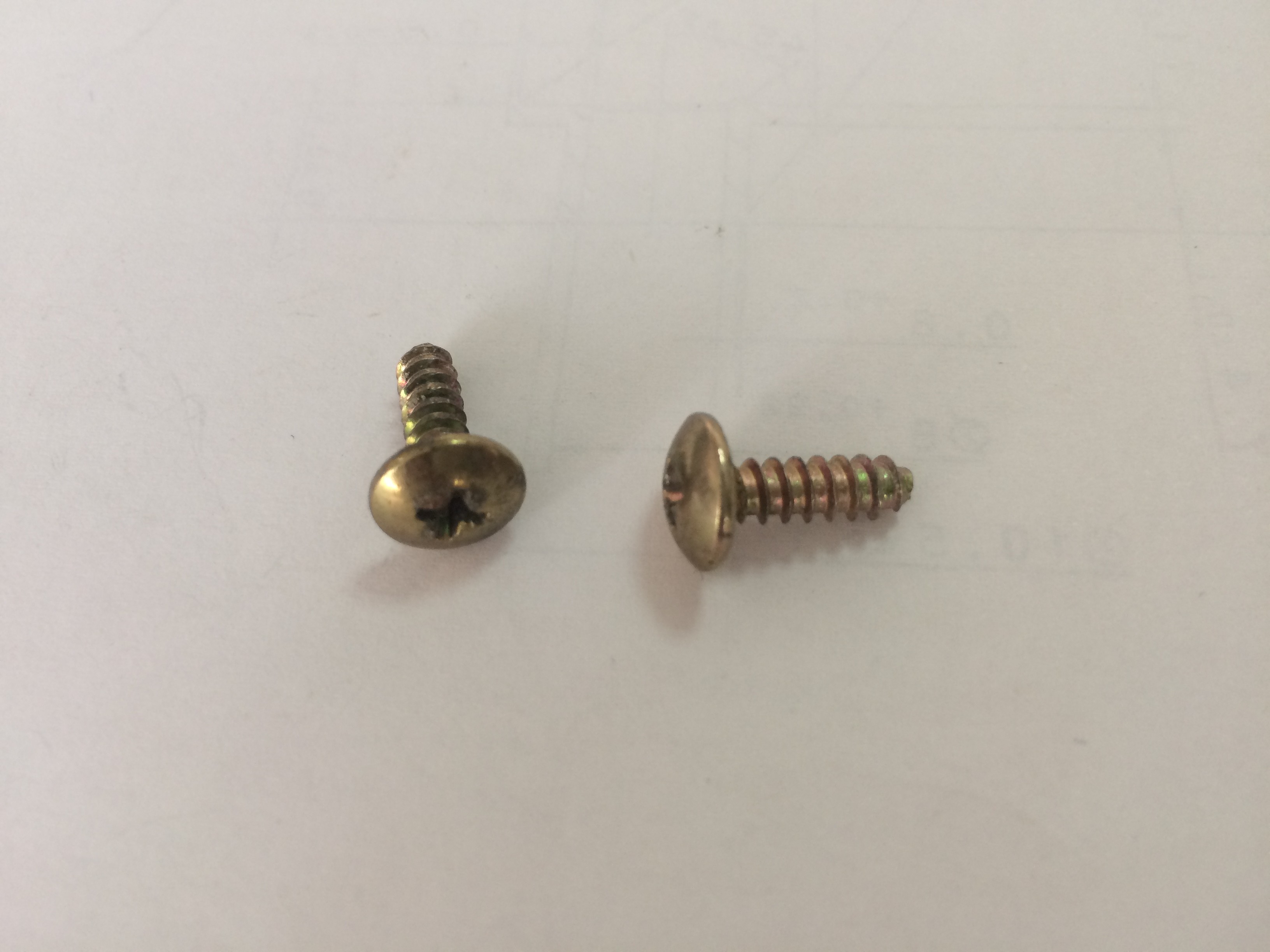JIS Standard Alloy Steel Truss Head Phillips Screws Yellow Zinc Plated Truss Head Phillips Screw for Plastic