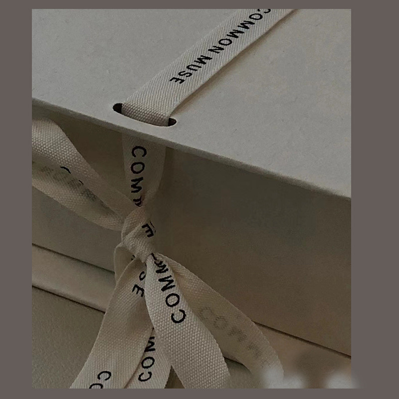 White Black Magnetic Packaging Box With Ribbon Tied