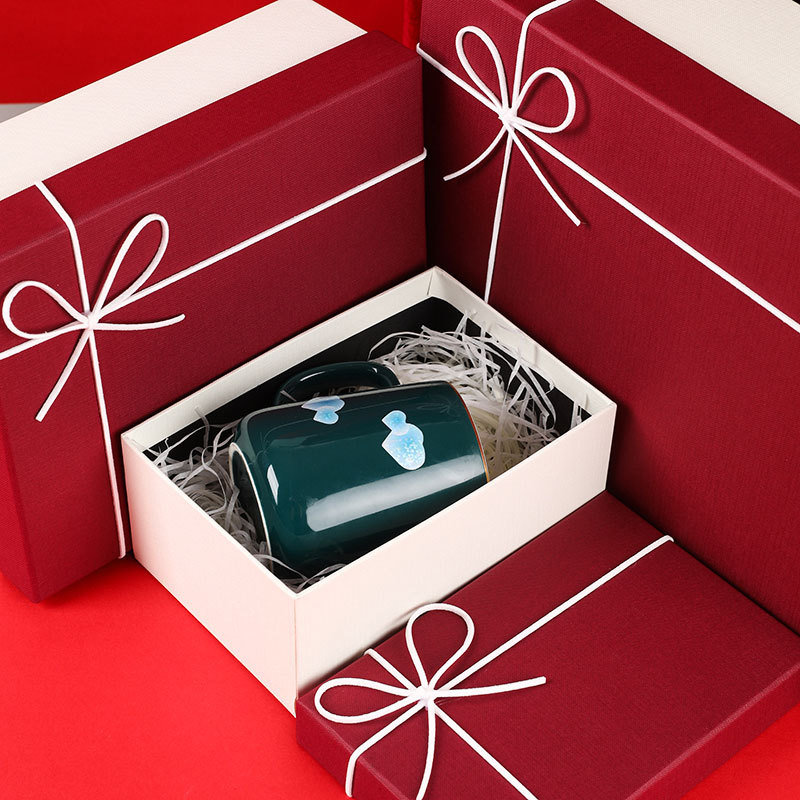 Custom Order Accepted Luxury Lid and Base Box for T Shirt Clothing Gift Packaging