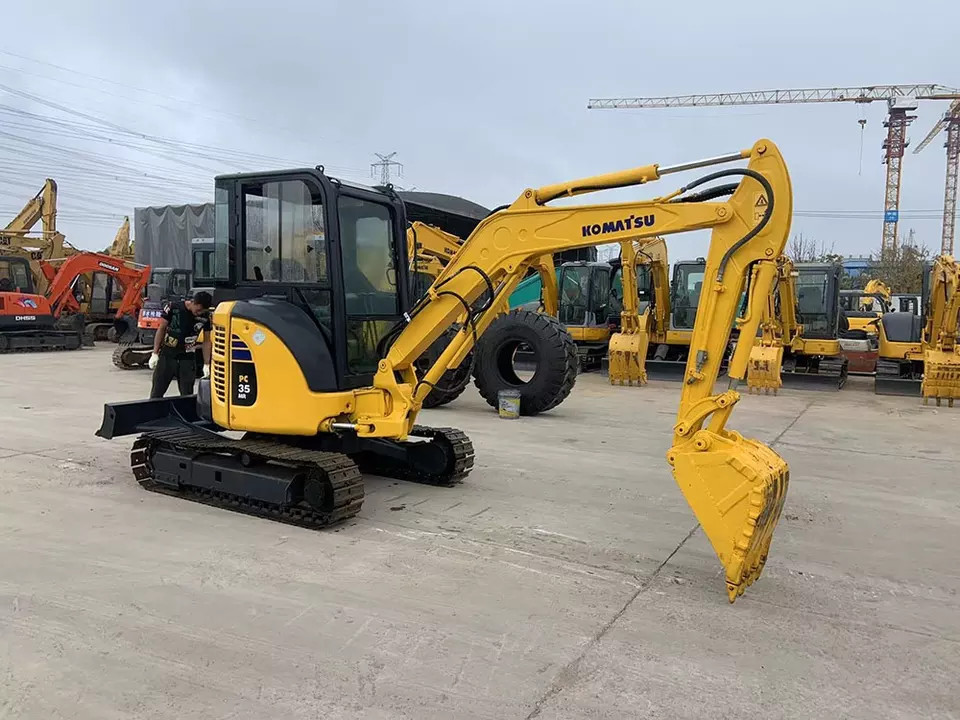 Mini Used Japan Excavator PC35MR-2 Used Komatsu Excavator PC35