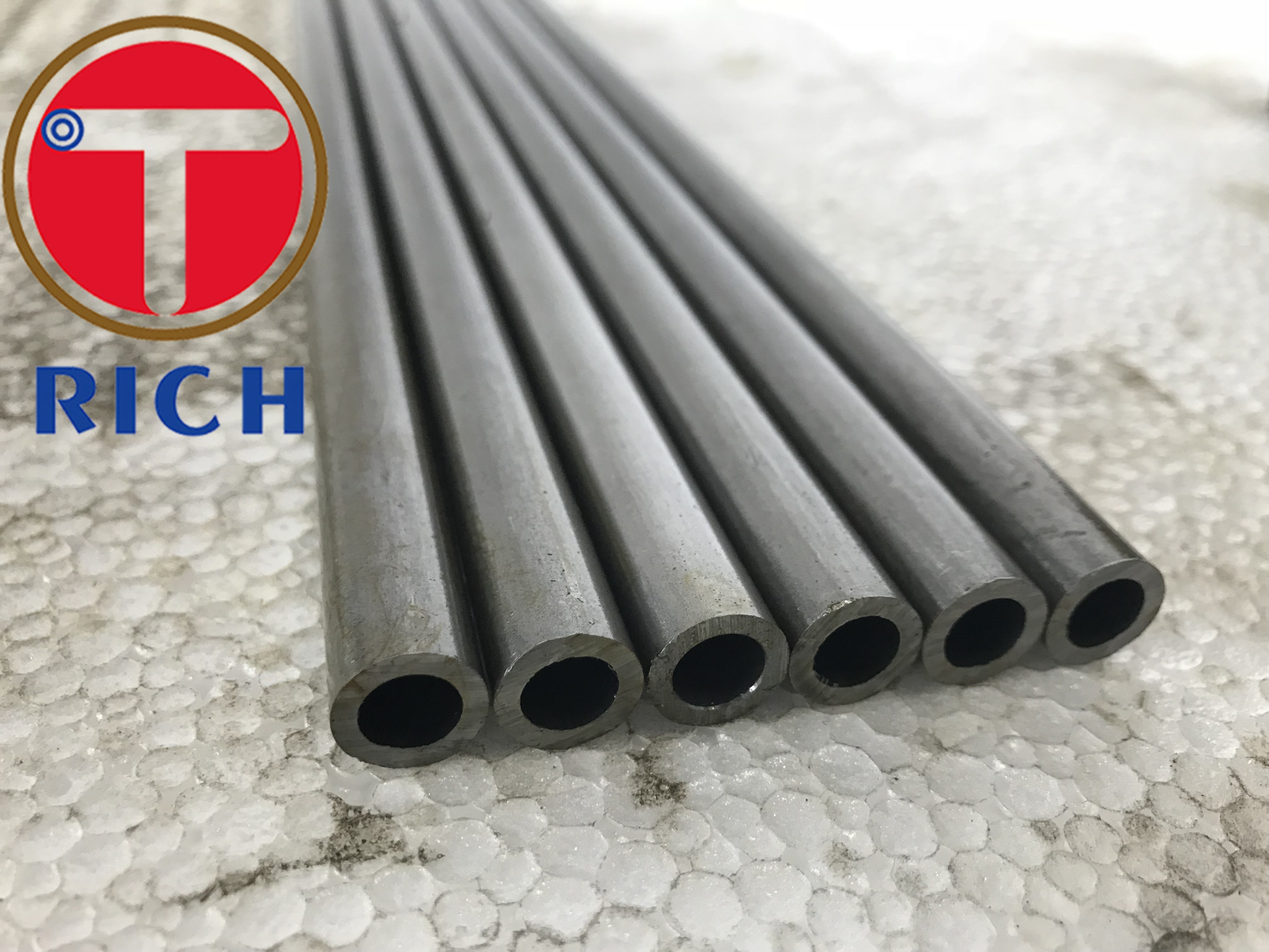T22 T5 T12 Astm A213 Boiler Steel Tube In Heat Exchanger Industry