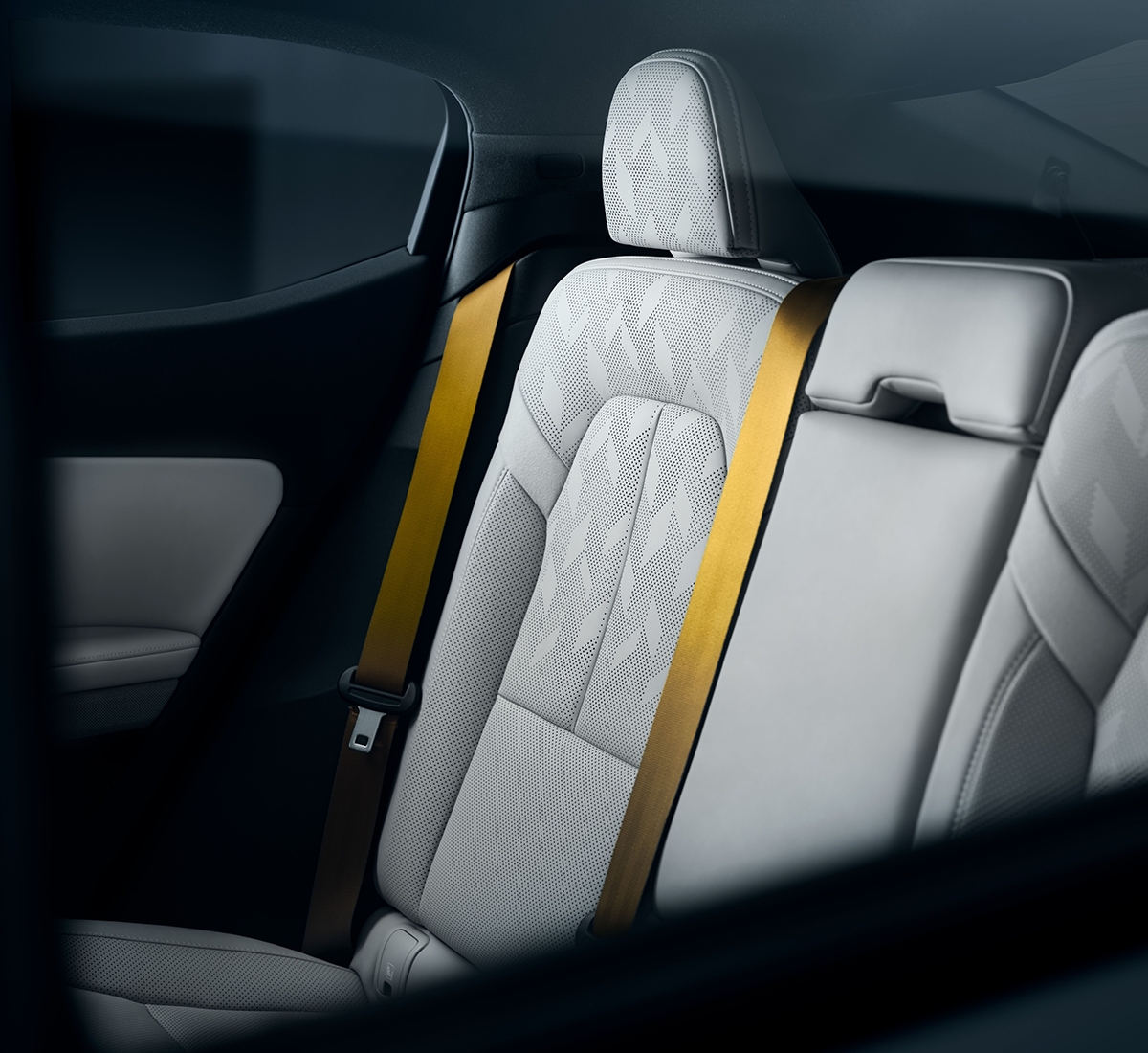 4606*1859*1479mm Polestar 2 Electric Vehicle with 565km NEDC Range and Ternary Lithium Battery