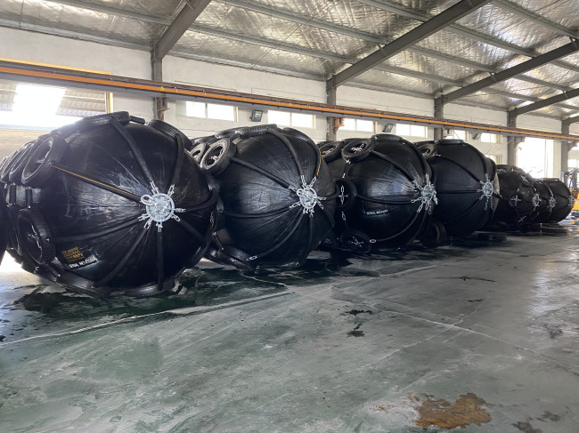 Pneumatic Yokohama Marine Fenders
