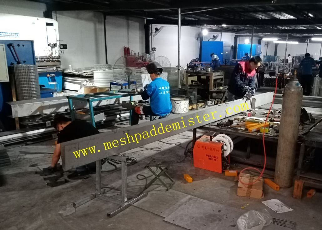 Gravity Trough Liquid Distributor Distillation Column Internals