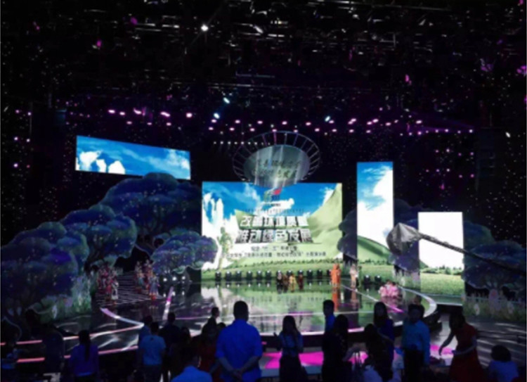 Hard Link Connection Led Video Wall 1000cd/Sqm P2.9 P3.91 P4.81 Outdoor