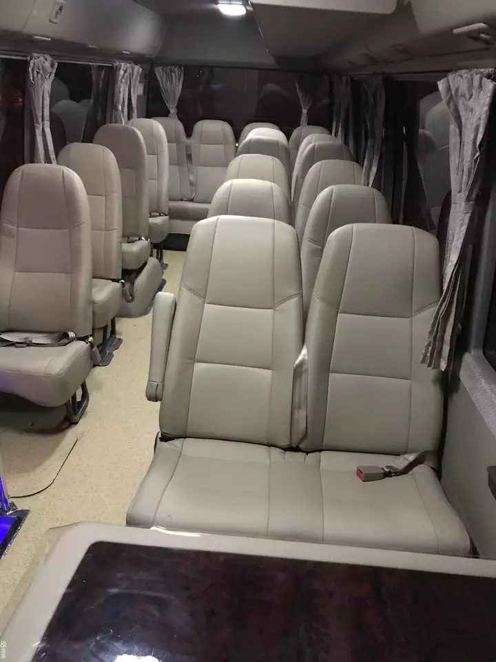 EQ6701LHT 30 Seats Left Hand Coaster Buses for Comfortable Transportation