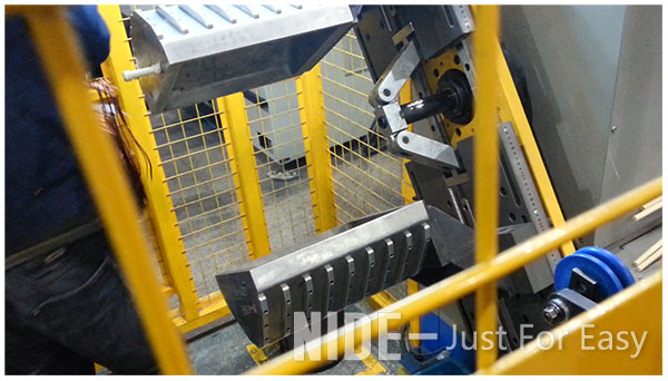 Semi automatic Big Power Pump Motor Stator Coil Making machine for deep water pump motor-1