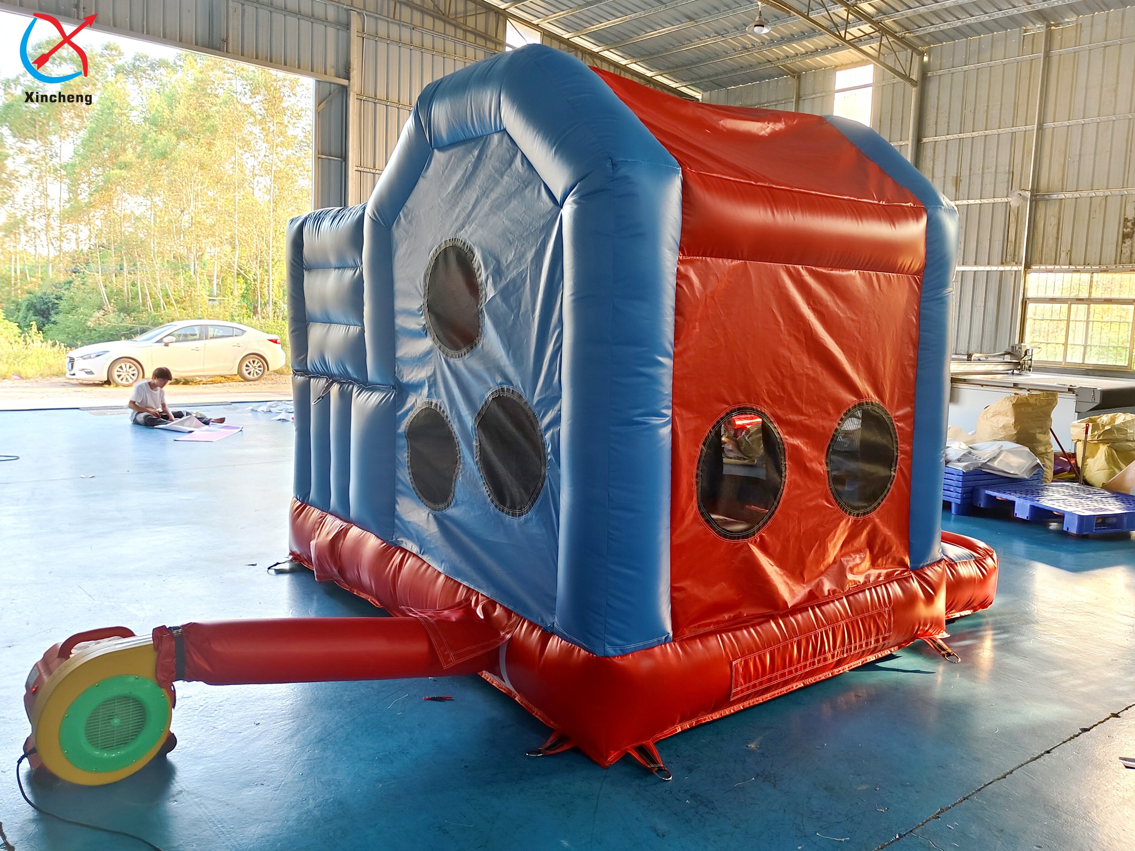 Manufacturer Custom Color Splicing Inflatable Elastic House Trampoline