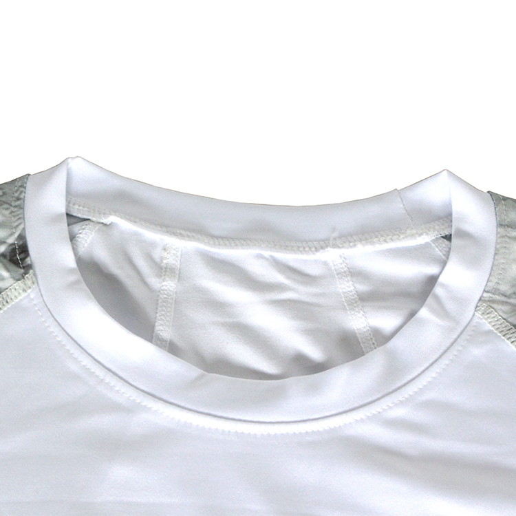 Multiple Color Mens Rash Guard Shirts Bulk Stain Repel Vented Airflow Unique Design