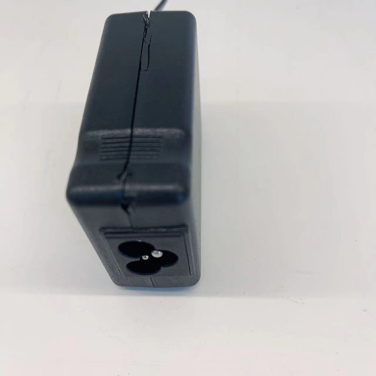OEM / ODM 15V 1A Desktop Power Adapter Supply With 3S Turn On Delay