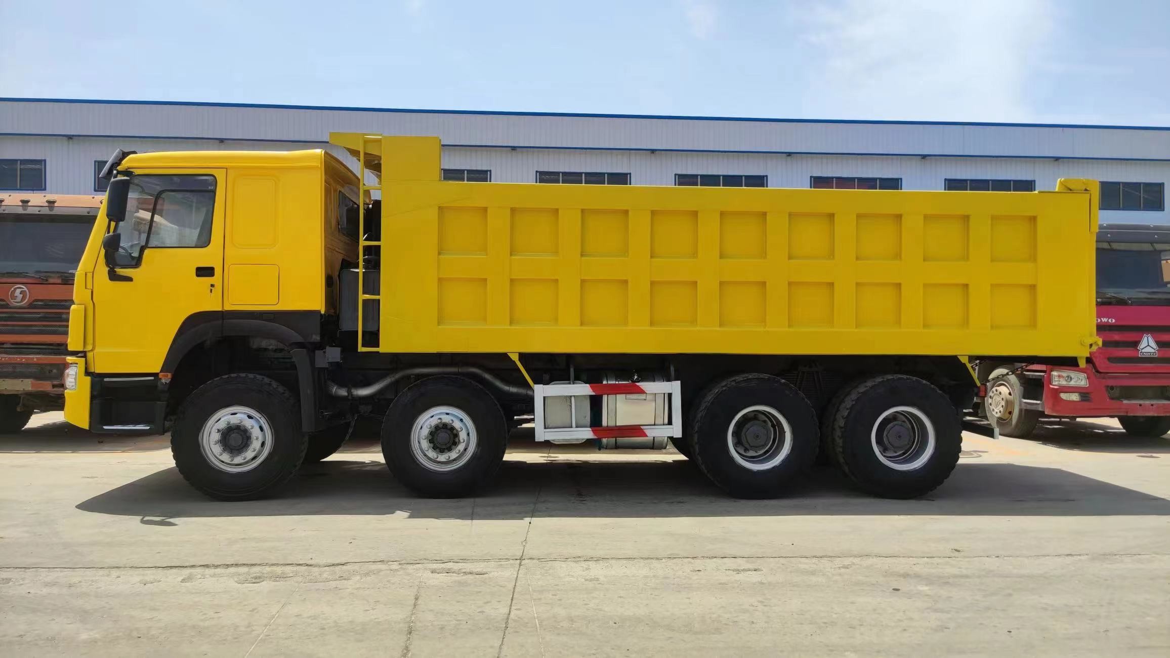 Used Diesel Trucks New Tipper Truck 8*4 Right hand drive HOWO Brand Sino Truck 371-375-420hp