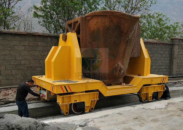 Rail battery high temperature resistant slag ladle transfer cart