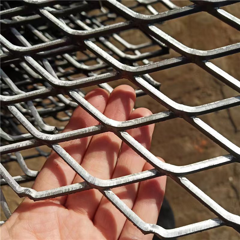 High Strength Galvanized Expanded Metal Mesh Panels Perforated Steel Diamond Mesh Sheets For Protection