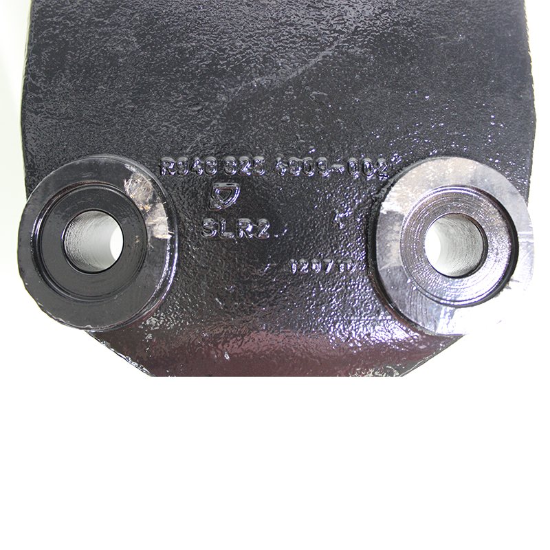 Middle Bridge Steel Plate Shock Absorber Bracket LH RH Iron for Heavy-duty Truck