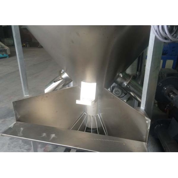 Motor 6-15 Kw Plastic Material Mixing Machine , 1000L Vertical Structure Plastic Mixture Machine