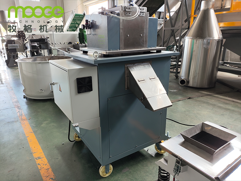 RSL Series Double Stages Plastic Pelletizing Machine For Washing Recycled Soft PE PP Material
